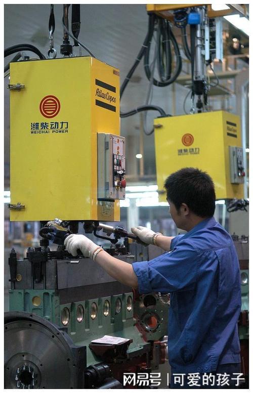 总结:金明精机(300281)作为高端塑料机械制造领域的领军企业,具备强大